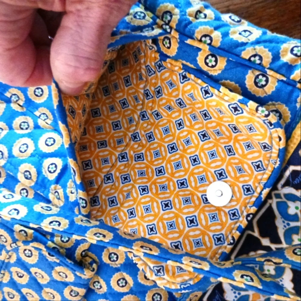 VeraBradley Tall Tote/Purse NWOT - Picture 5 of 9